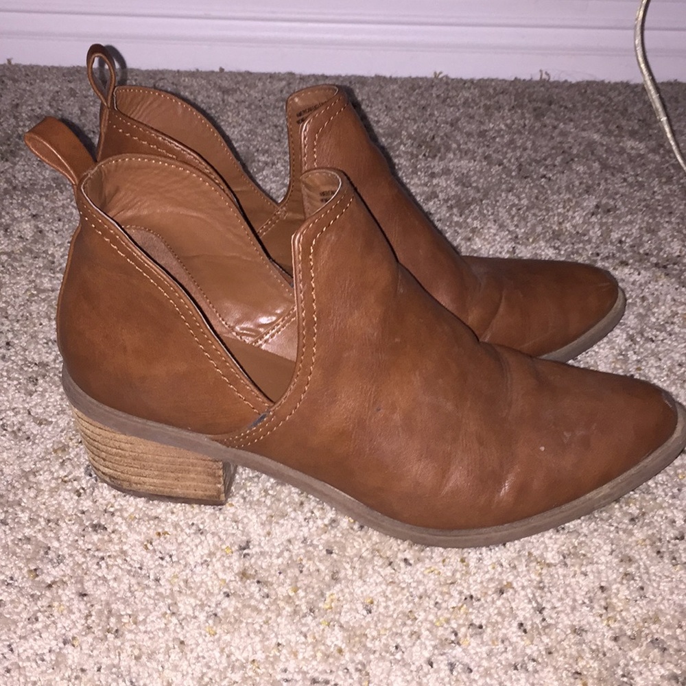American Eagle Booties